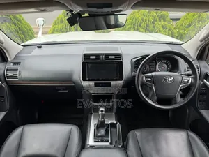 Toyota Land Cruiser Prado 2021 White