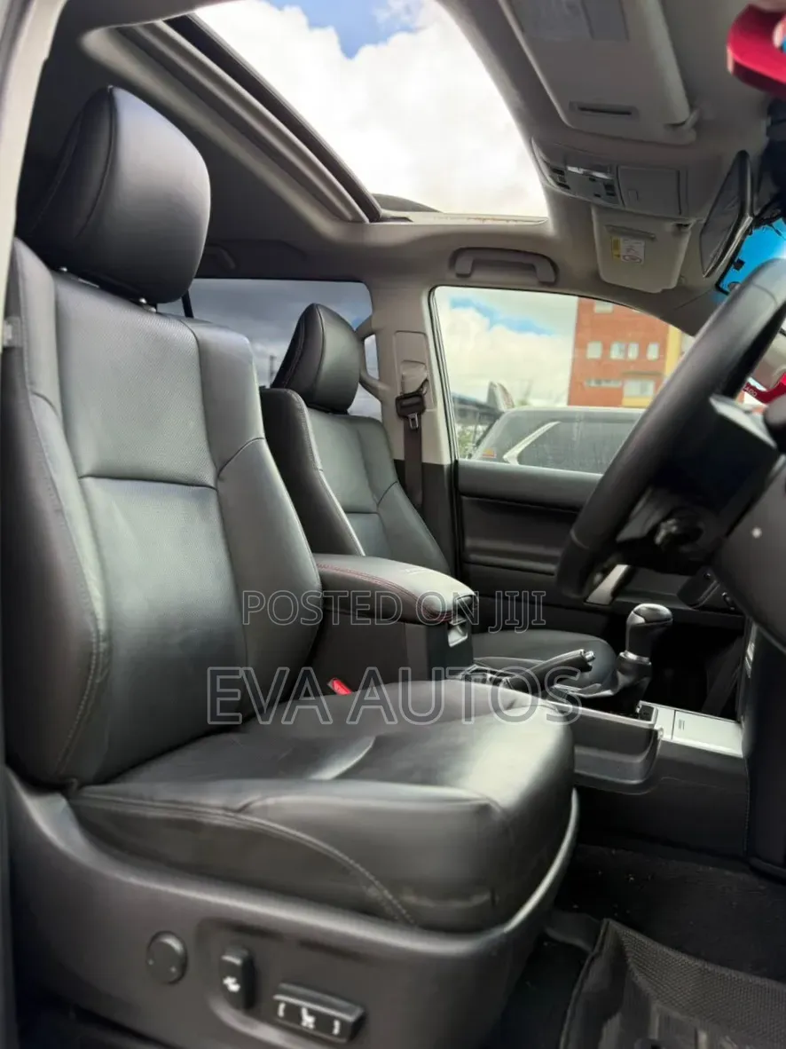 Toyota Land Cruiser Prado 2021 White