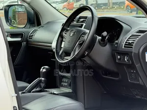 Toyota Land Cruiser Prado 2021 White
