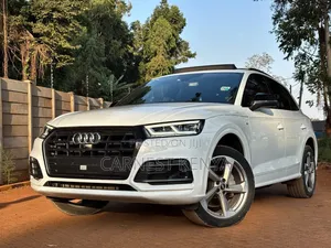 Audi Q5 2.0T Premium AWD quattro 2019 White