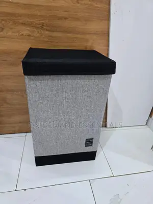 Laundry Hamper With Lid
 Large Storage Capacity
