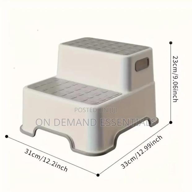 Portable Anti-Slip Kids Step Stool - thumbnail 3