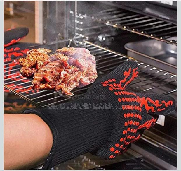 The BBQ Gloves Crafted With Ultra-High Strength