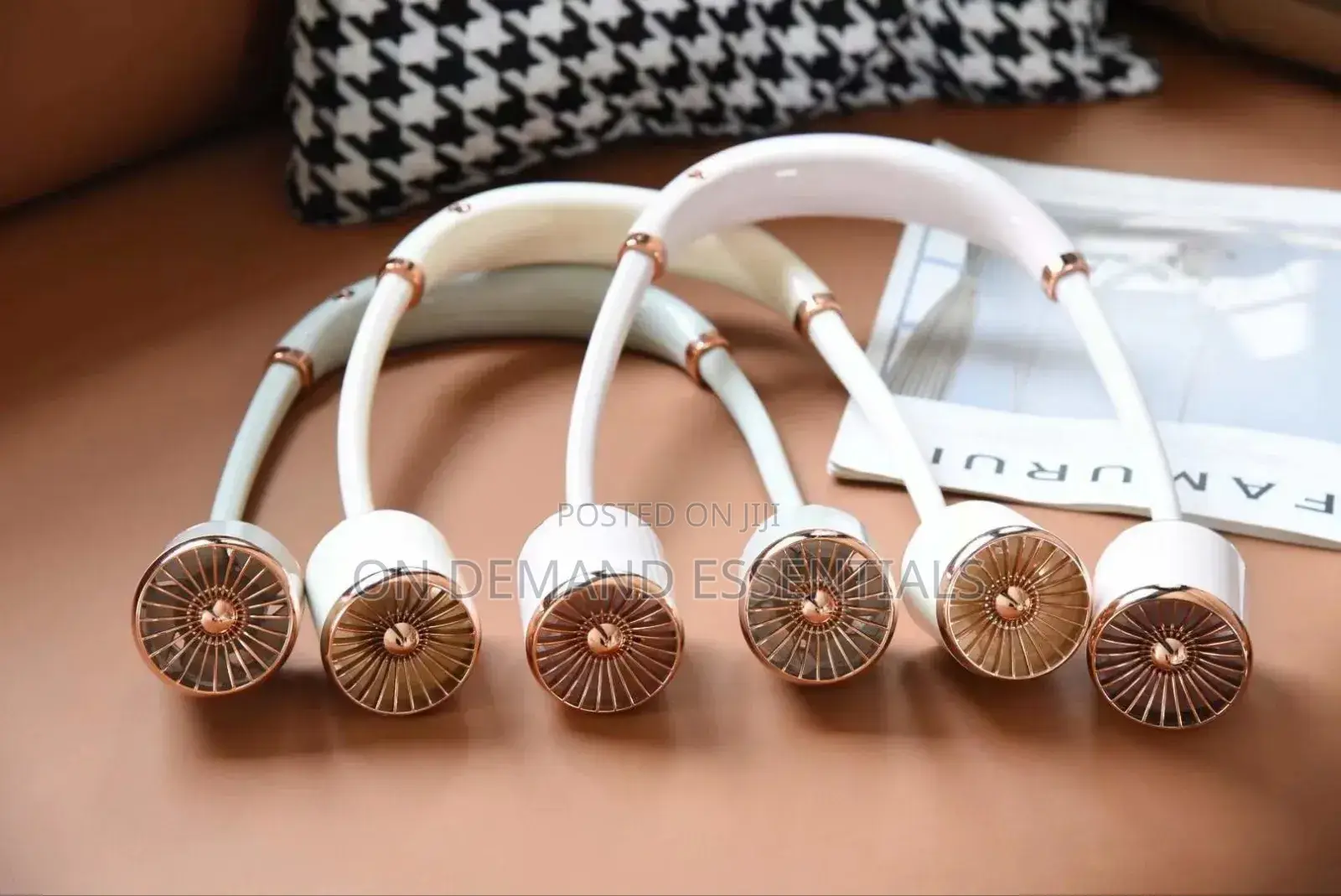 Gold Hanging Neck Small Fan USB Charging Three-Speed Adjustable