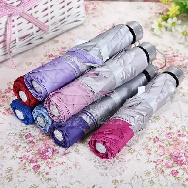 Fashion Umbrellas Parasol Solid Color Three Folding Rain Sun