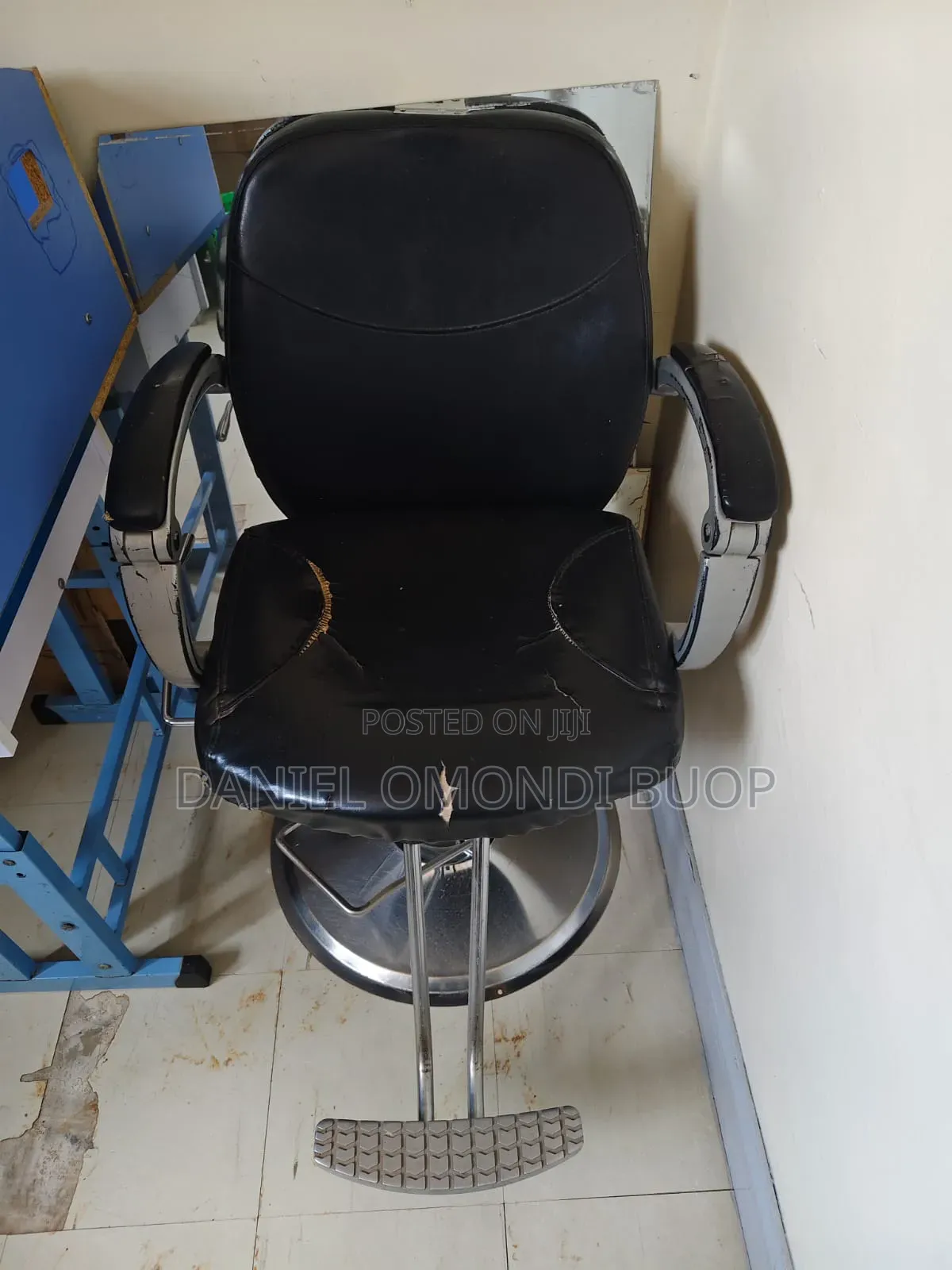 2 Barbar Chairs at Ksh.8000