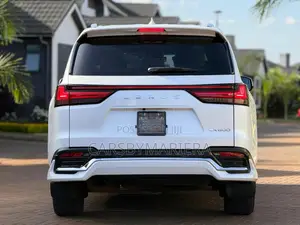 Lexus LX 600 2023 White