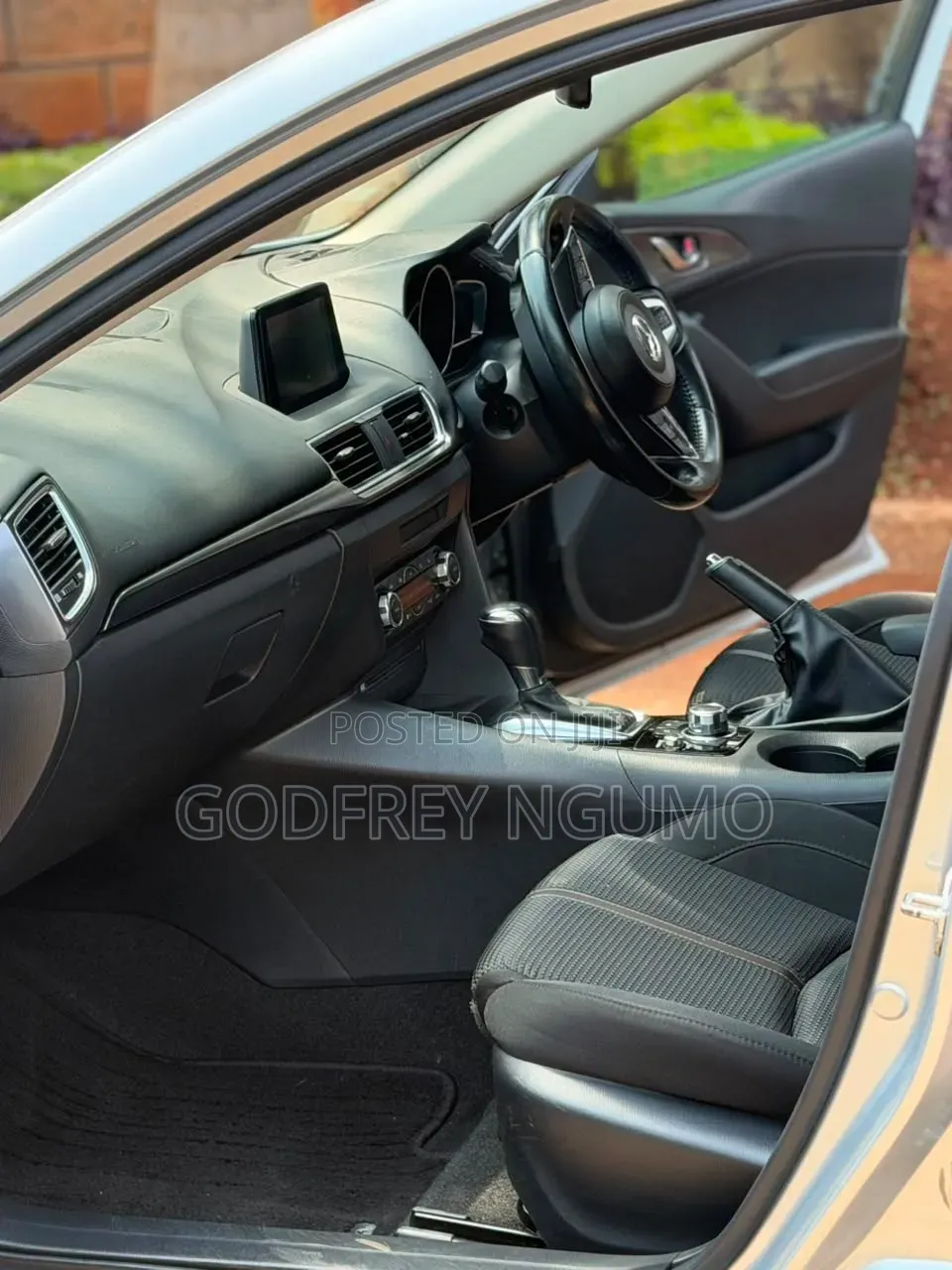 Mazda Axela 2018 Silver