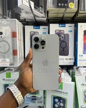 New Apple iPhone 15 Pro Max 256 GB Silver