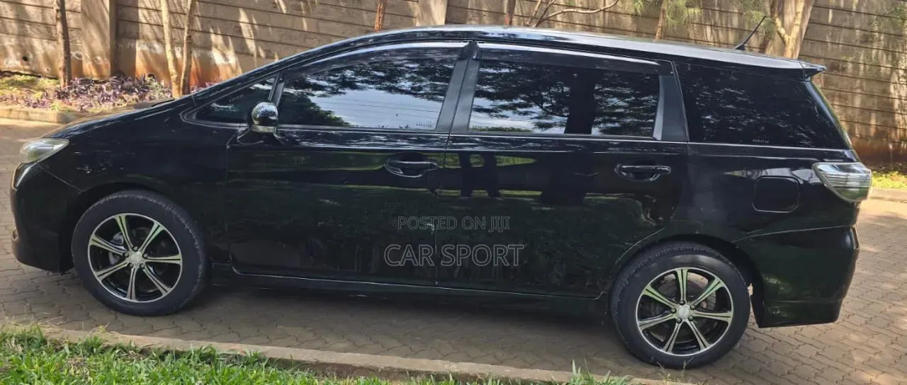 Toyota Wish 2014 Black