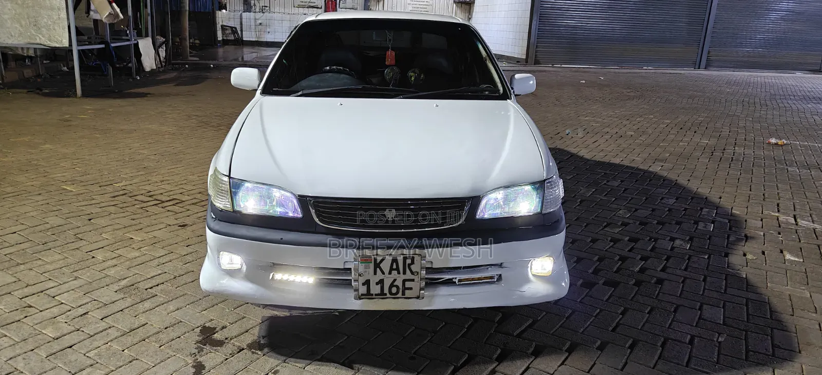 Toyota Corolla 1995 White
