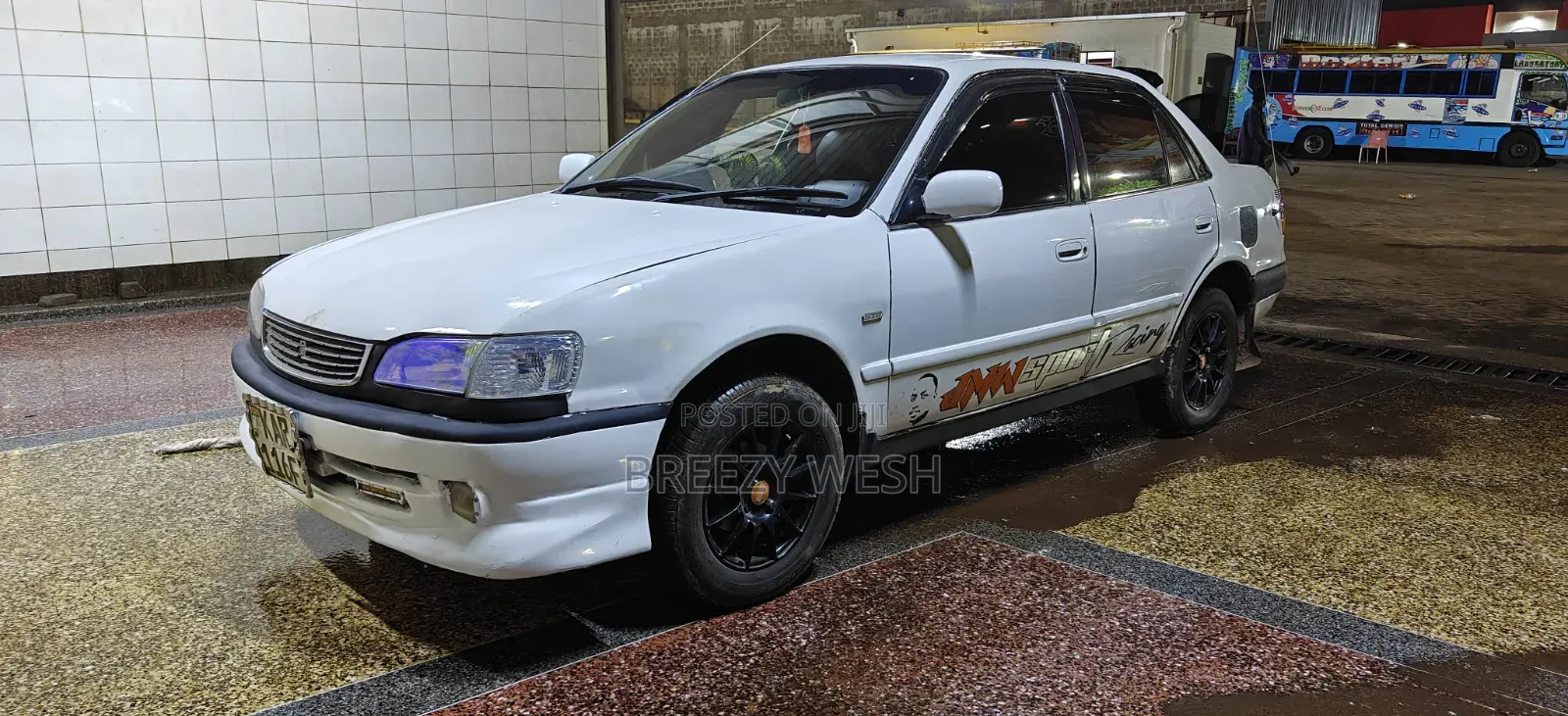 Toyota Corolla 1995 White