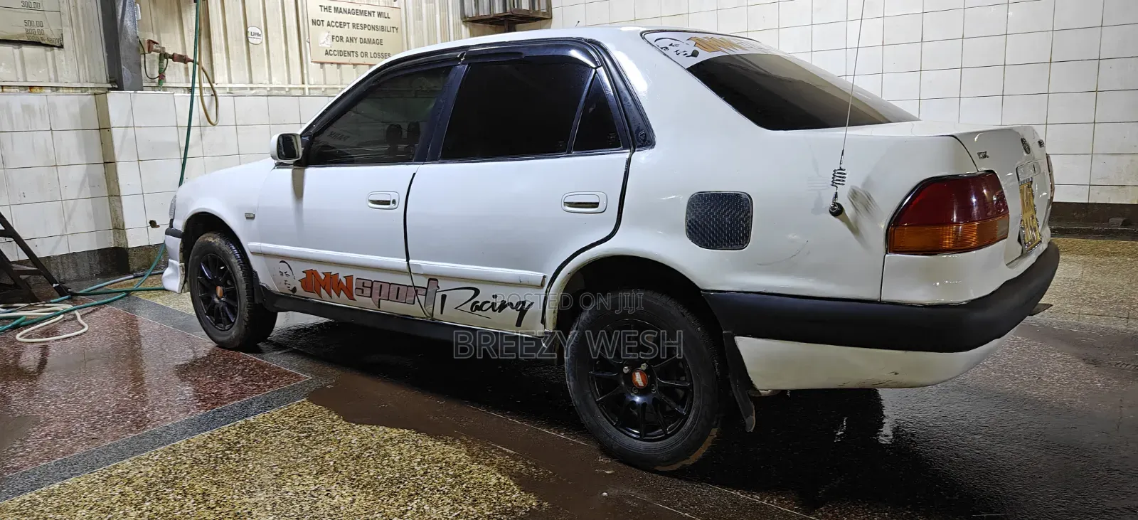 Toyota Corolla 1995 White