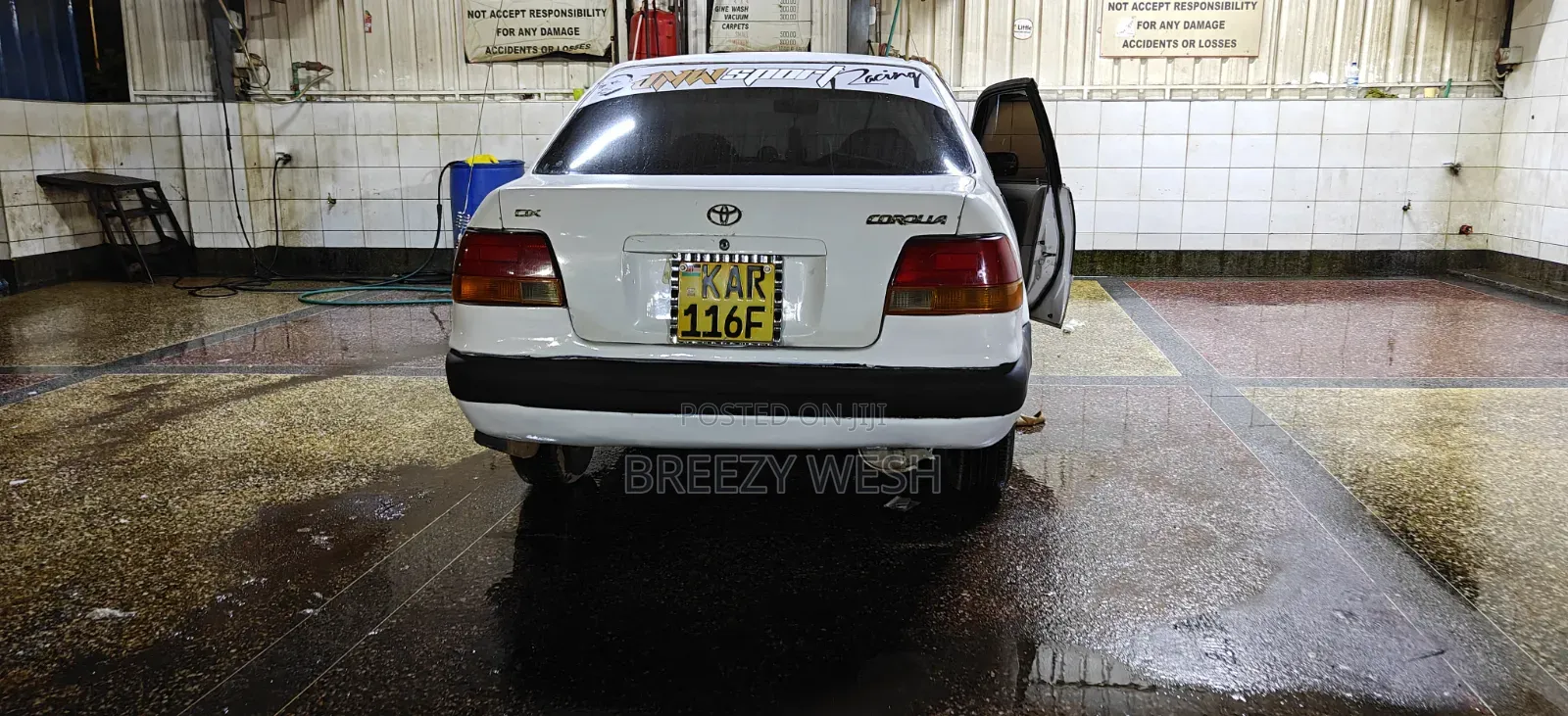 Toyota Corolla 1995 White