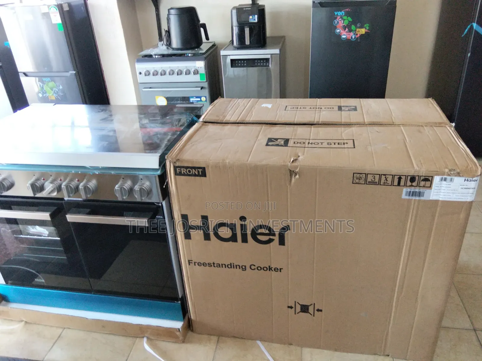 Haier 4+2 Cooker Size 90 by 60 With Gas Compartment
