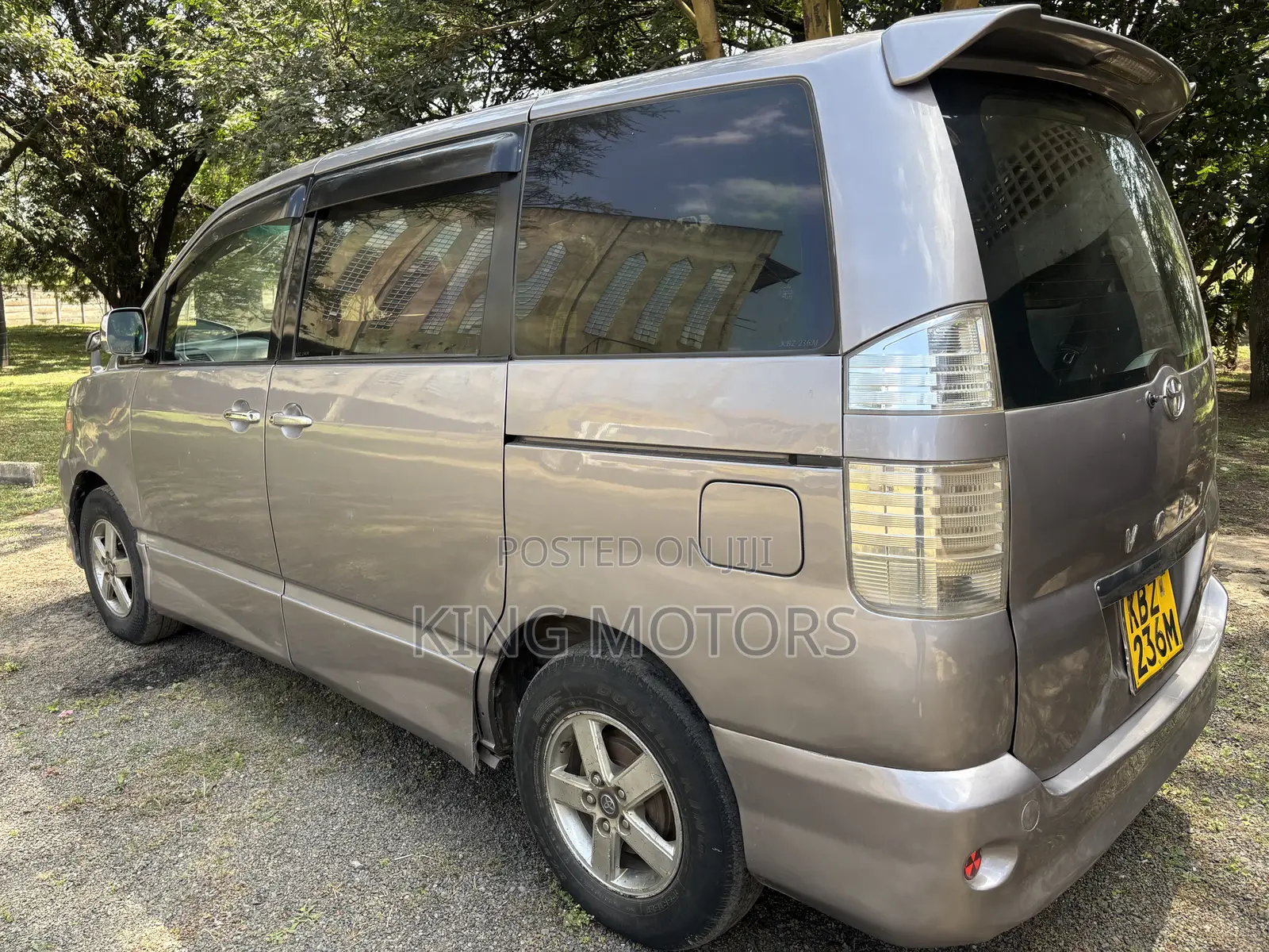 Toyota Voxy 2007 Silver