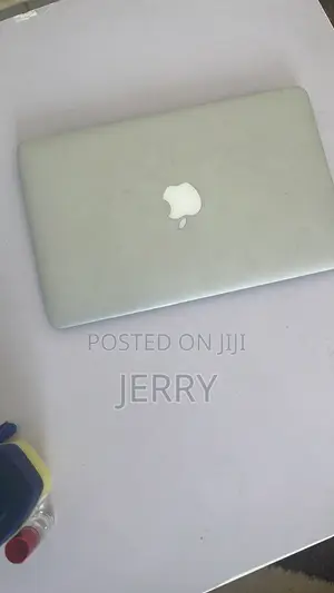 Laptop Apple MacBook Air 8GB Intel Core i5 SSD 256GB