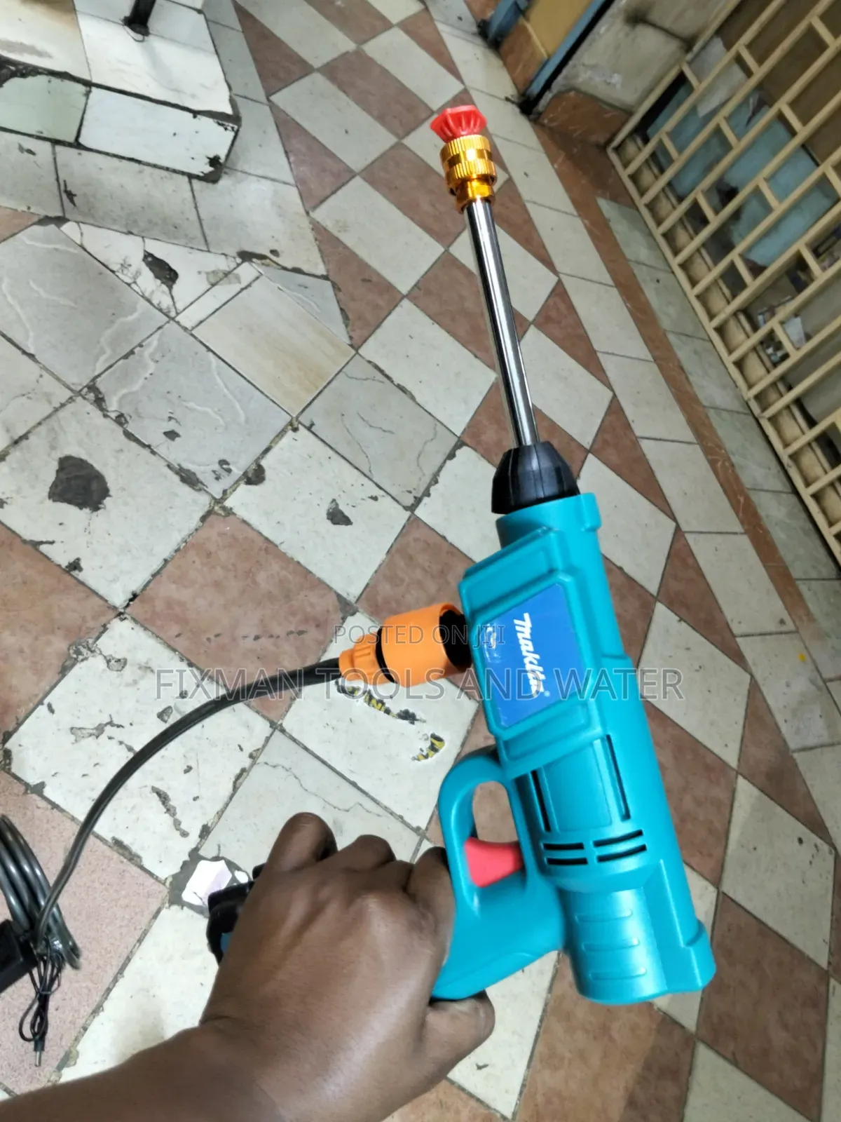 New Makita Cordless Farm Sprayer Machine 2 Battery 88v Accessories