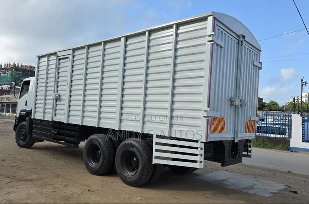 Isuzu FVZ Truck - thumbnail 2