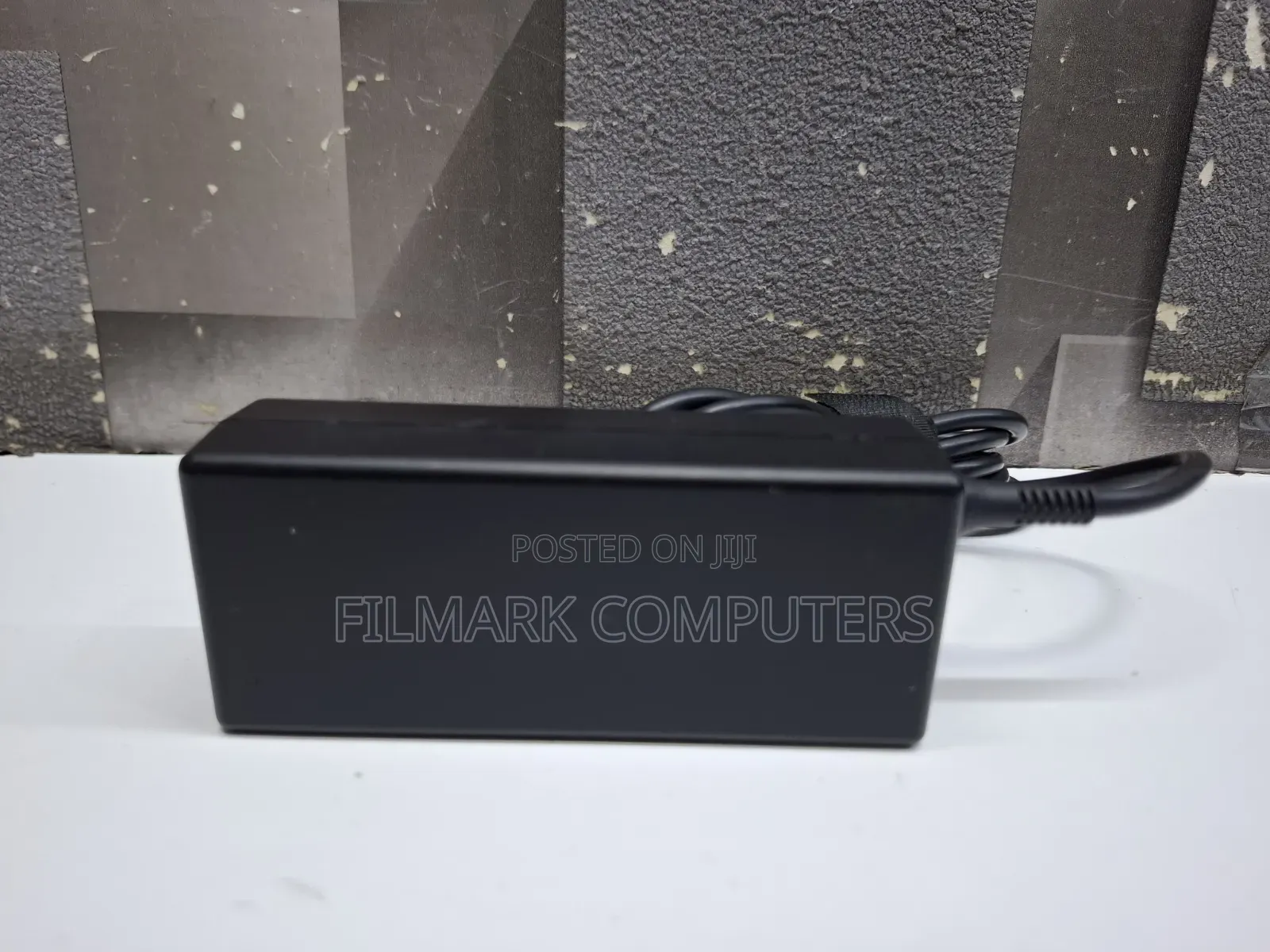 Ex Uk HP 65W 19.5V 3.33A 4.5mm X 3.0mm Blue Tip AC Adapter Charger