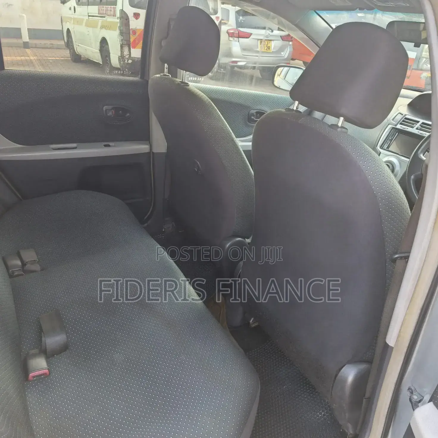 Toyota Vitz 2006 Silver