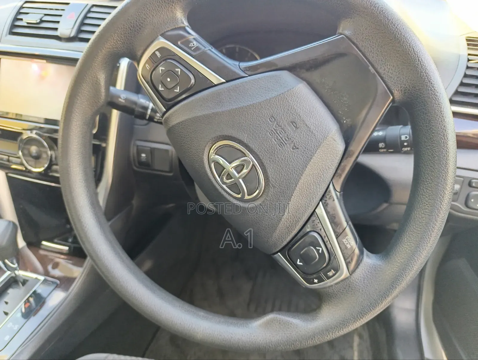 Toyota Premio 2018 Silver