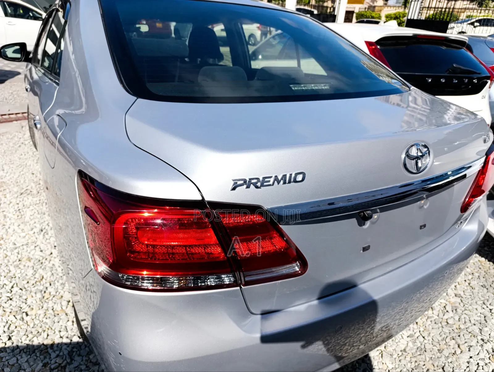 Toyota Premio 2018 Silver