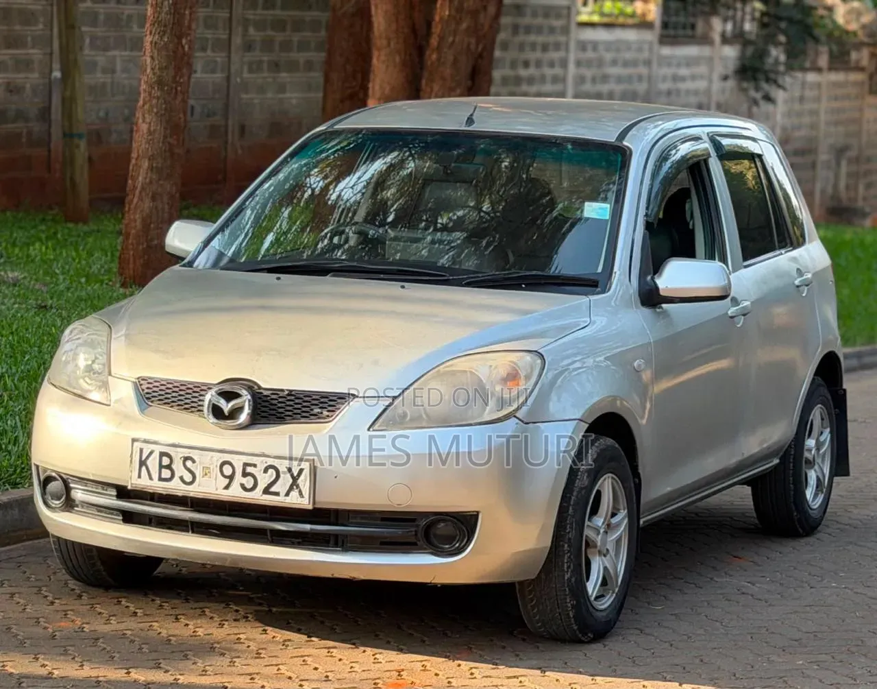 Mazda Demio 2003 Silver