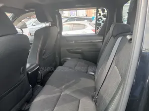 Toyota Hilux 2019 Black