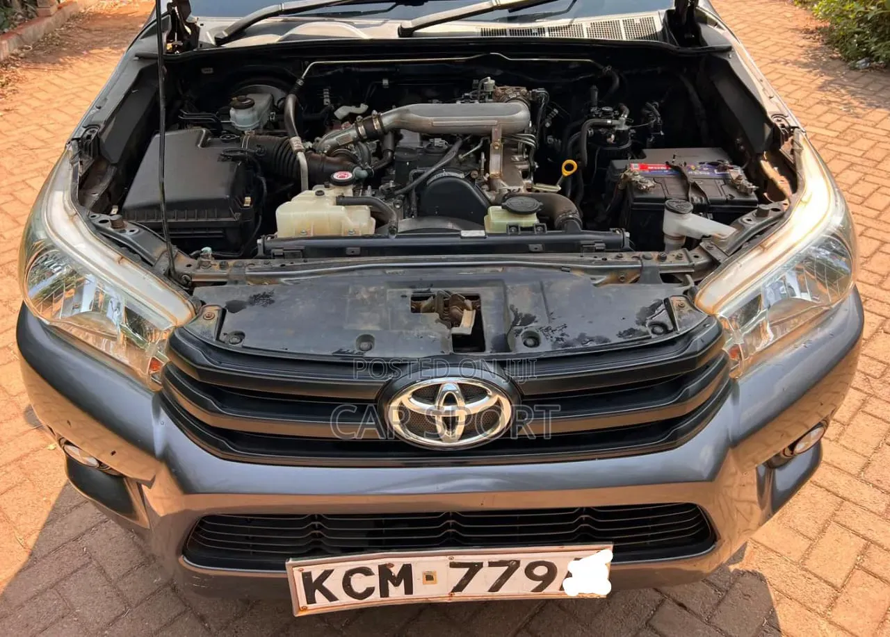 Toyota Hilux 2017 Gray