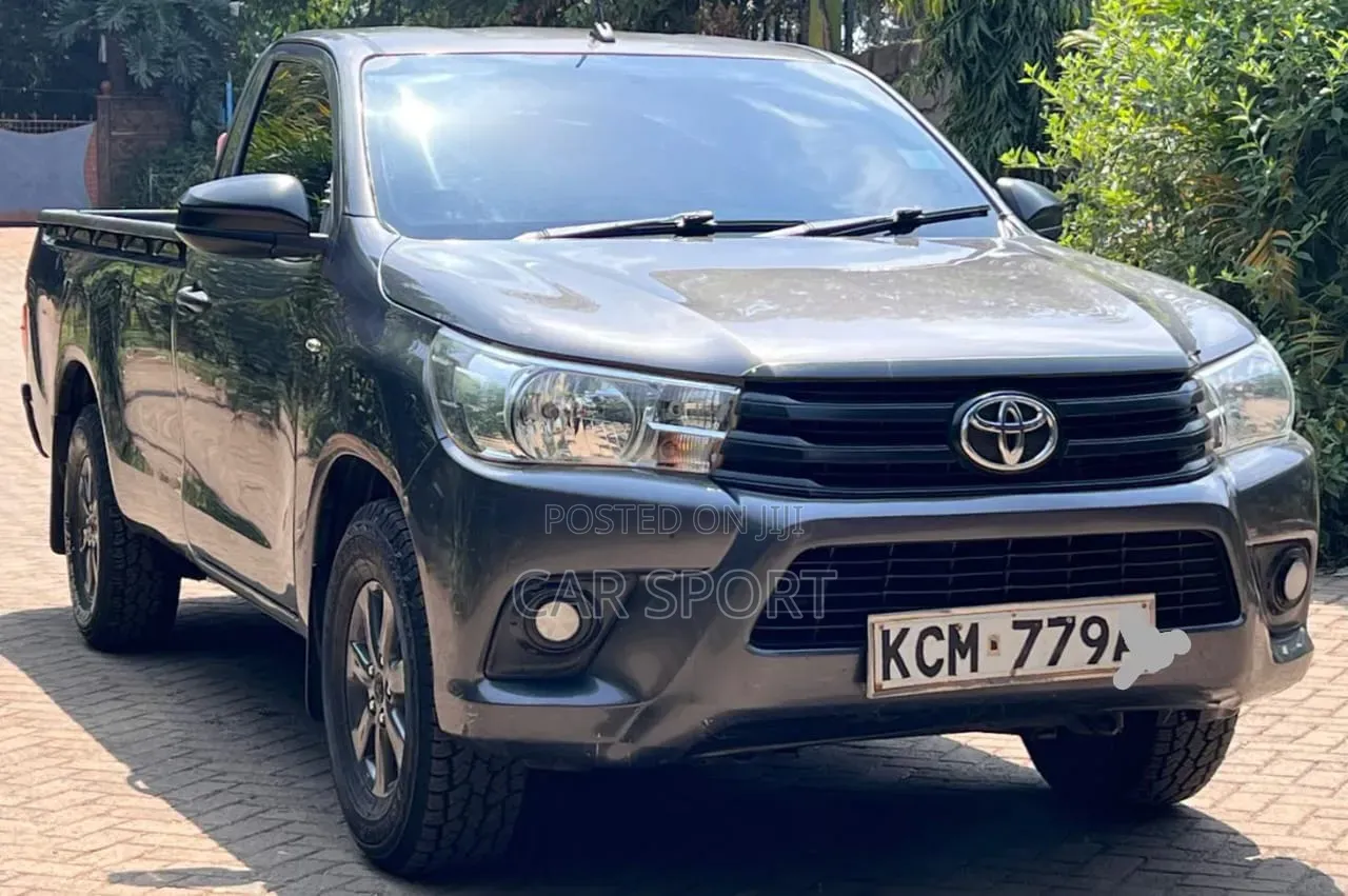 Toyota Hilux 2017 Gray
