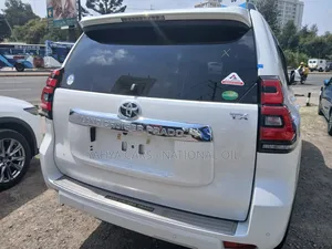 Toyota Land Cruiser 2020 White