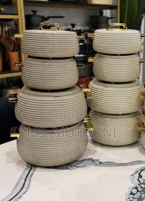Beautiful 4 PCs Set Serving Hotpots