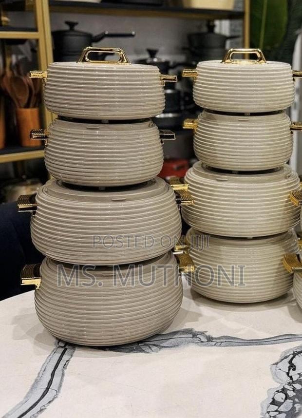 Beautiful 4 PCs Set Serving Hotpots - main view