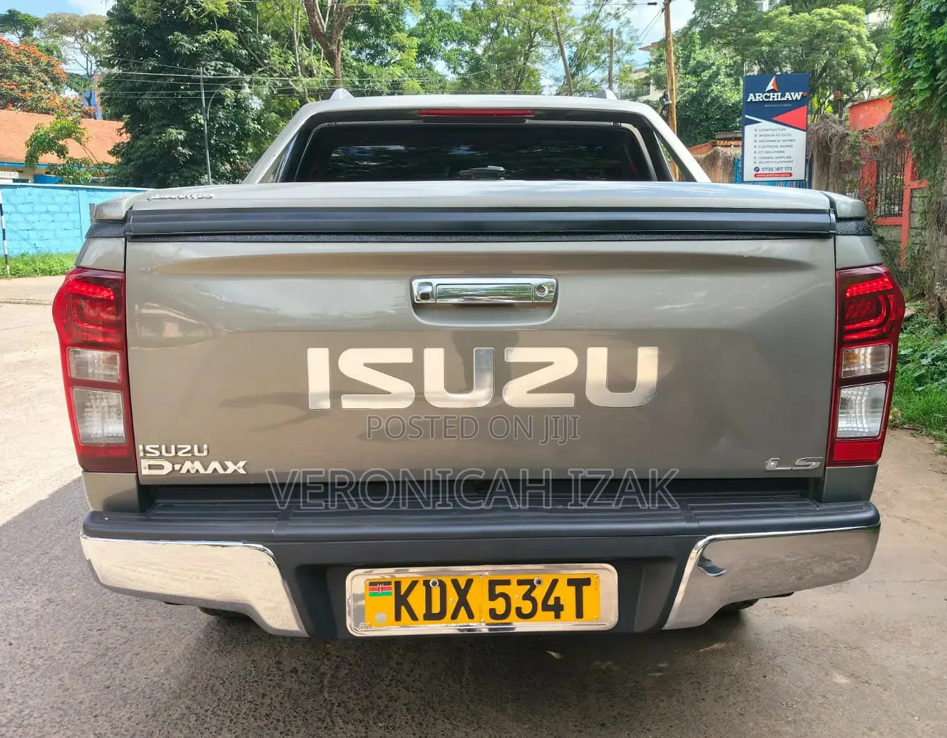 Isuzu D-MAX 2022 Brown