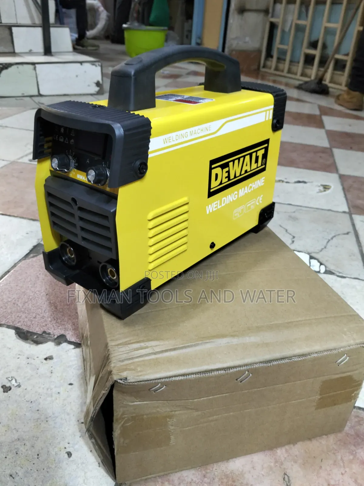 Powerful DEWALT WELDING MACHINE Mma500 Amps With Accessories Set