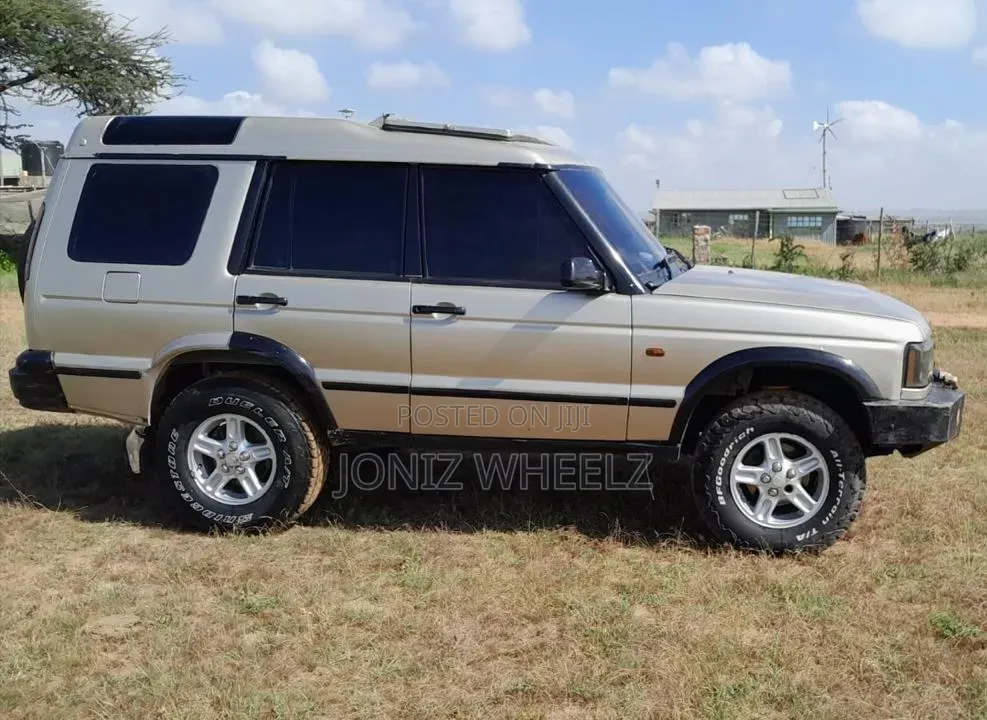 Land Rover Discovery 2003 Gold