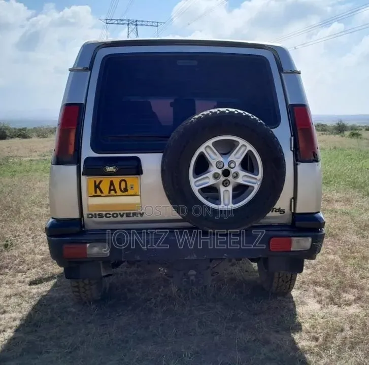 Land Rover Discovery 2003 Gold