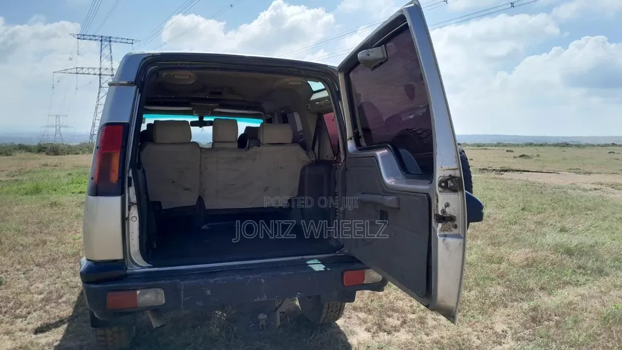 Land Rover Discovery 2003 Gold