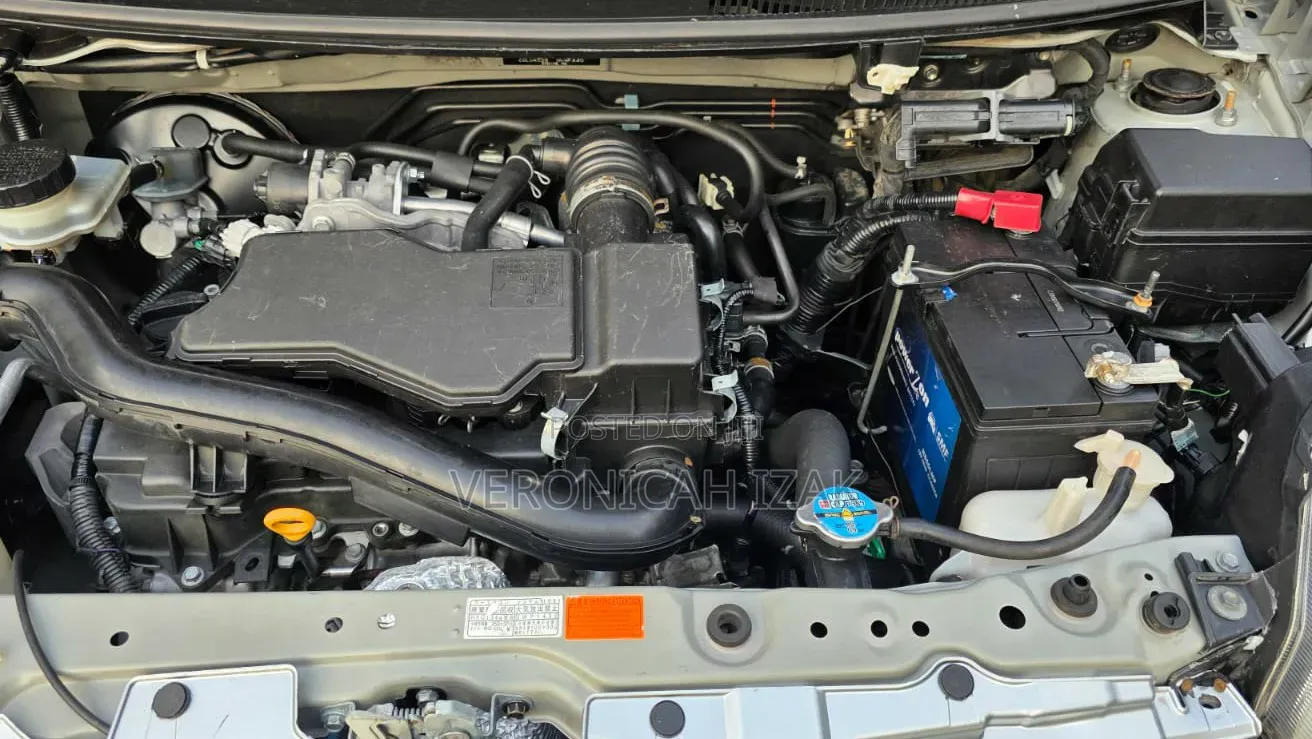 Toyota Passo 2016 Silver