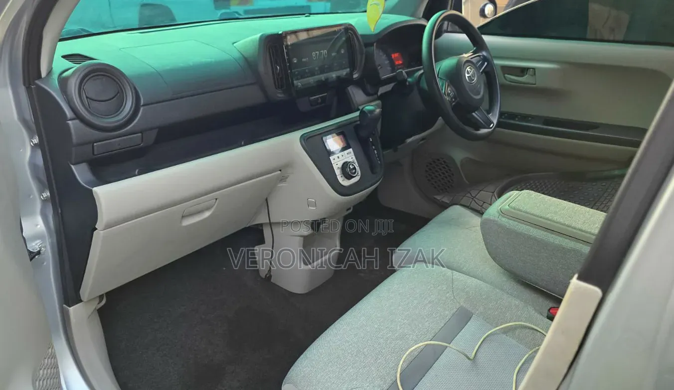 Toyota Passo 2016 Silver