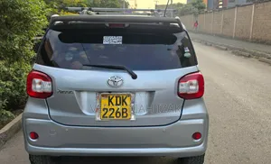 Toyota Passo 2016 Silver