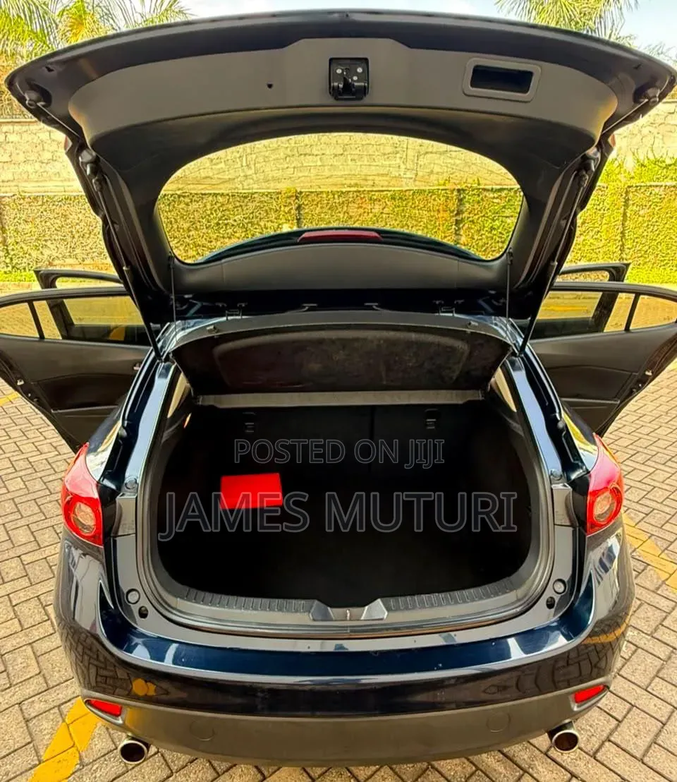 Mazda Axela SV Premium 2014 Blue