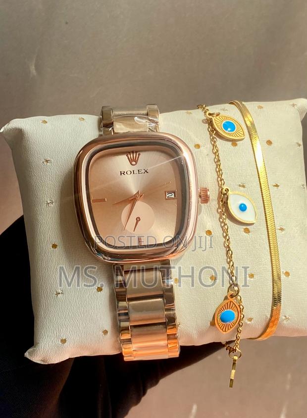 Seamlessly Matched Timepieces and Bracelets - thumbnail 3