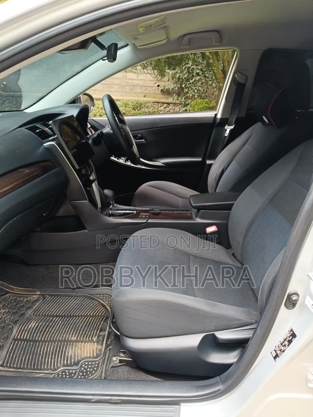 Toyota Premio 1.5 FWD 2018 Silver