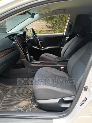 Toyota Premio 1.5 FWD 2018 Silver