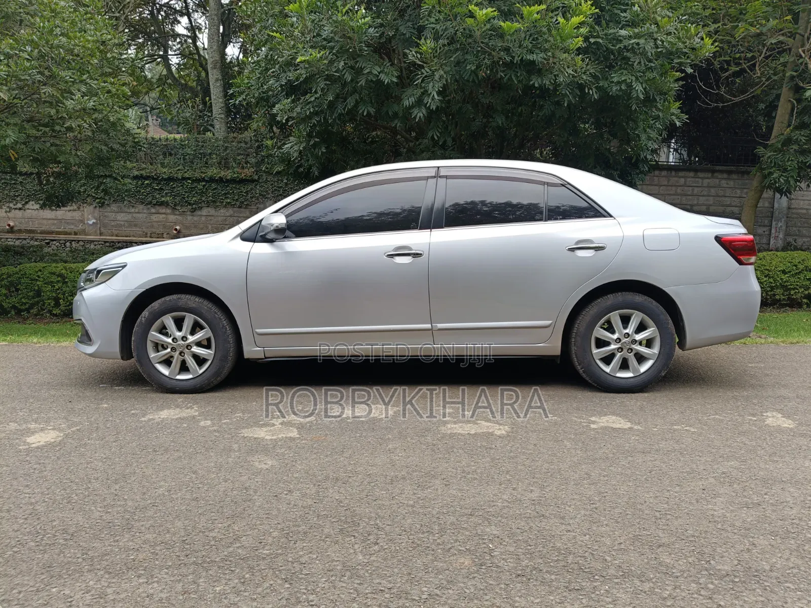 Toyota Premio 1.5 FWD 2018 Silver
