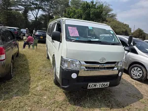 Toyota HiAce 2013 White