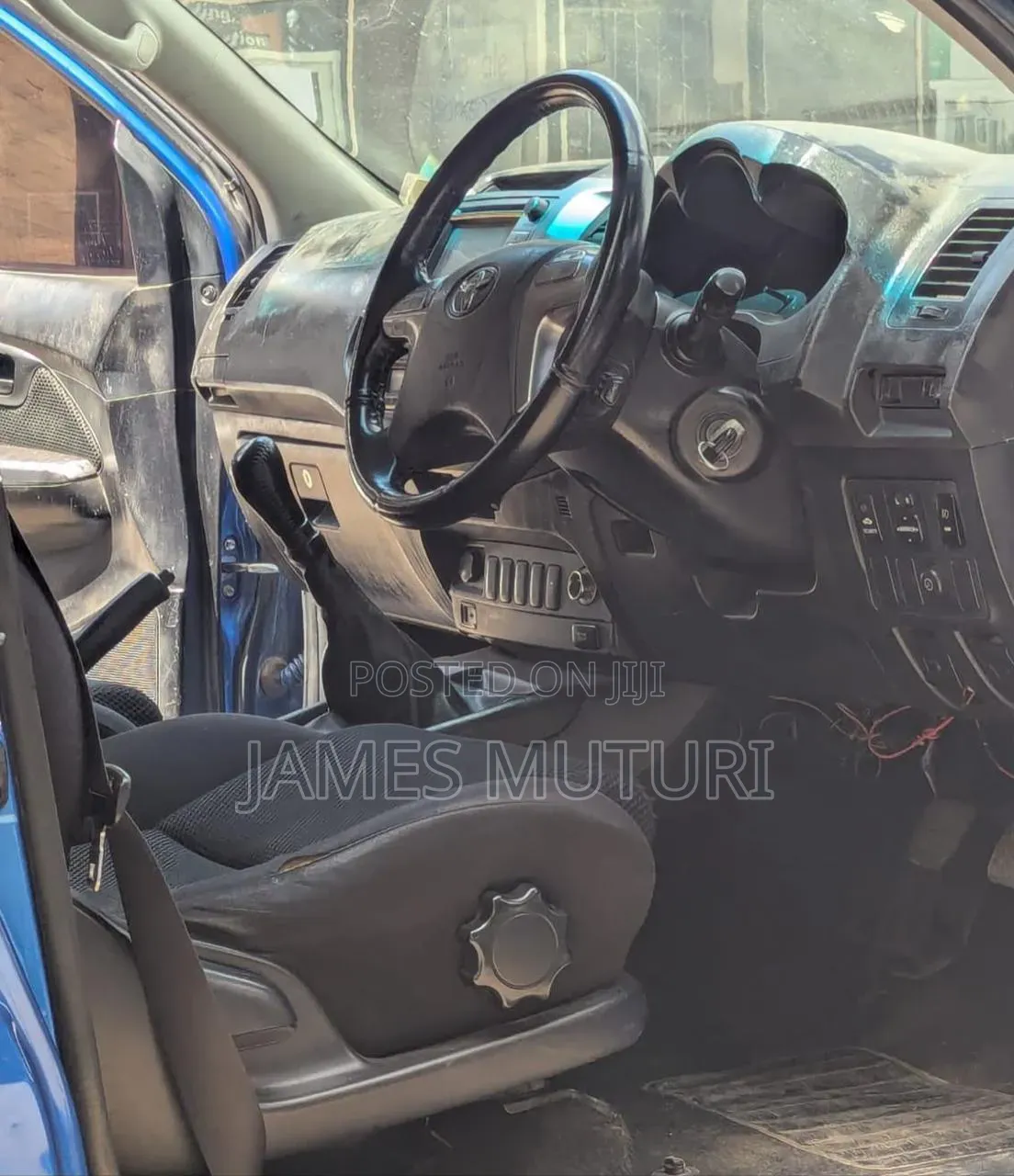 Toyota Hilux 2014 Blue