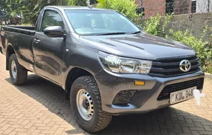 Toyota Hilux 2022 Gray